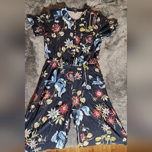 Ann Taylor Factory Petite Navy Floral Jumpsuit BP